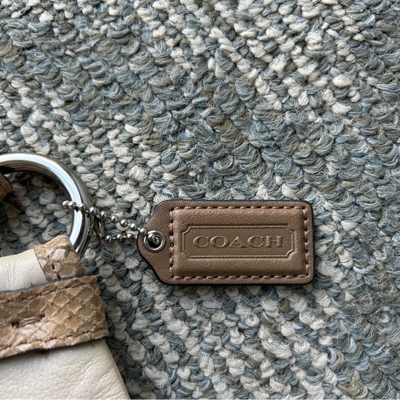 Coach Cream and Tan Leather Crossbody Bag - Picture 3 of 8